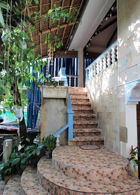 Blue Bamboo Hotel Balabag  Bagian luar foto