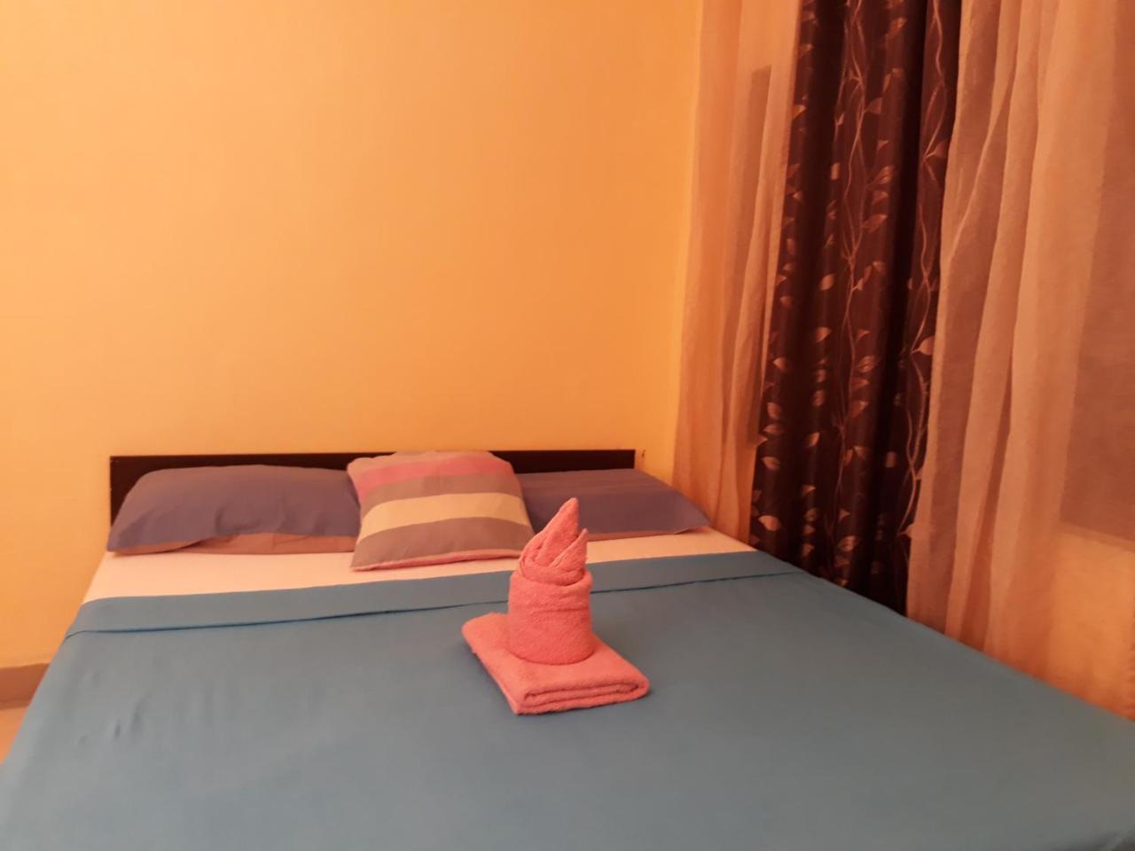 Blue Bamboo Hotel Balabag  Bagian luar foto